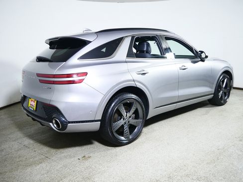 Used 2022 Genesis GV70 3.5T Sport w/ Sport Prestige Package image 7