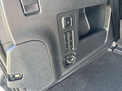 Used 2025 Ford Expedition Platinum AWD/4WD image 23