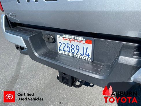 Certified 2025 Toyota Tacoma SR5 AWD/4WD image 12