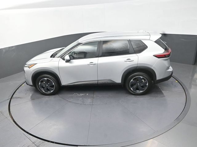 Used 2024 Nissan Rogue SV AWD/4WD image 26