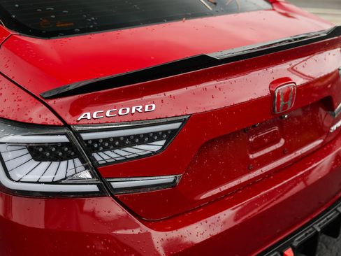 Used 2018 Honda Accord Sport image 41