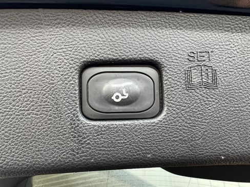 Used 2024 Ford Edge SEL w/ Convenience Package image 49