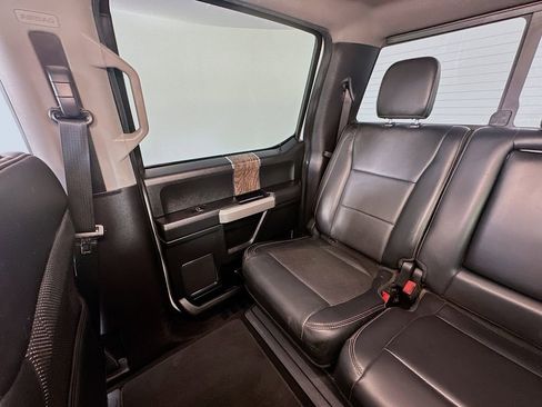Used 2019 Ford F350 Lariat w/ Lariat Ultimate Package AWD/4WD image 12