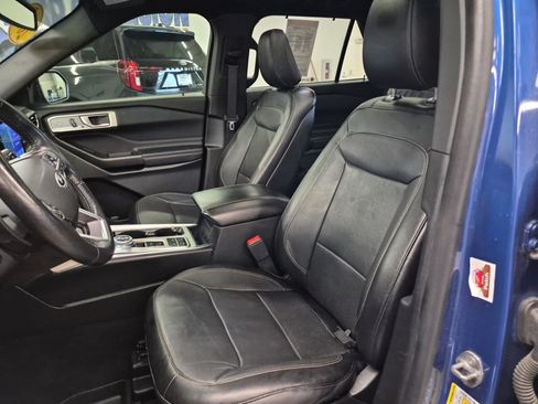 Used 2020 Ford Explorer Limited RWD image 11