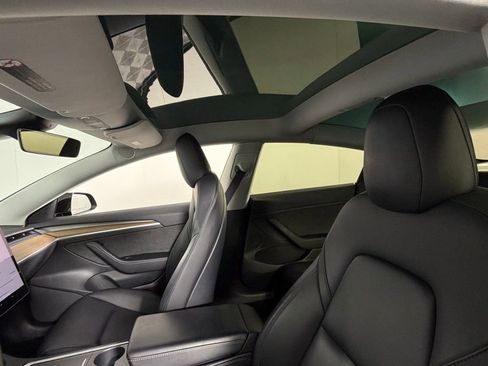 Used 2022 Tesla Model 3 image 23