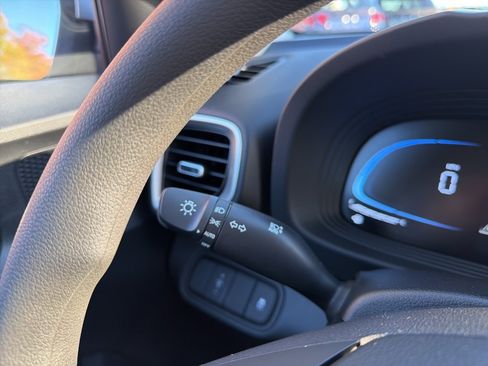 New 2026 Hyundai Venue SE image 27