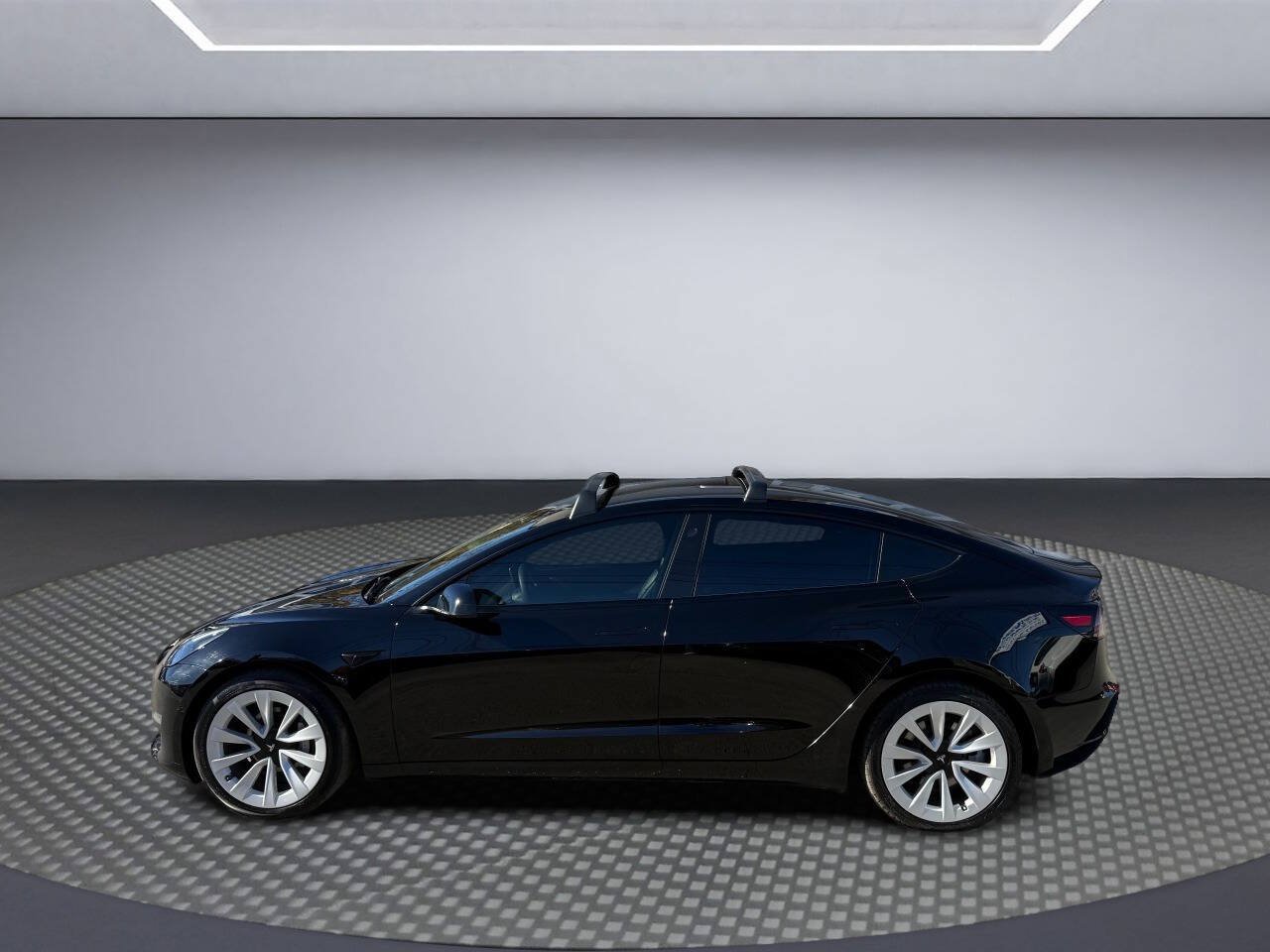 Used 2022 Tesla Model 3 Long Range AWD/4WD image 4