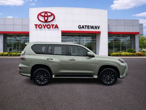 Used 2023 Lexus GX 460 Premium w/ Premium Package AWD/4WD image 4