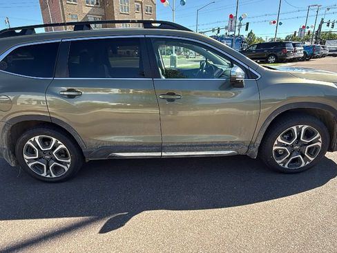 Used 2023 Subaru Ascent Limited w/ Technology Package AWD/4WD image 4