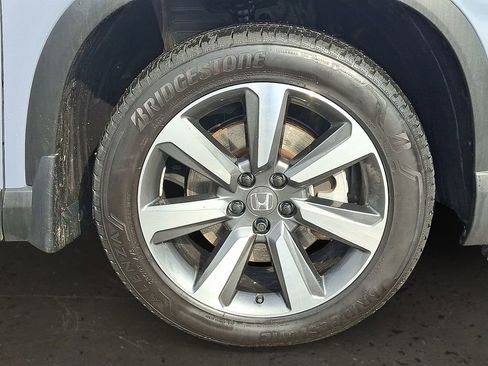 Used 2025 Honda Pilot Elite image 9