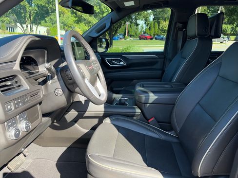Used 2022 GMC Yukon SLT w/ SLT Premium Package AWD/4WD image 14