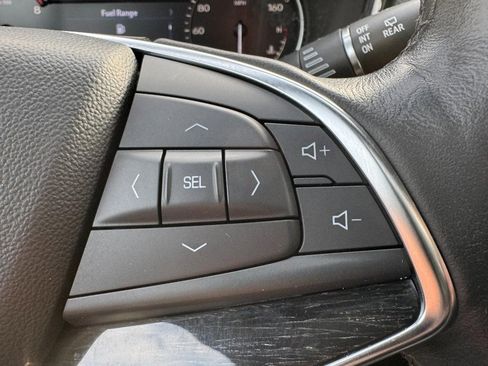 Used 2023 Cadillac XT5 Premium Luxury image 18