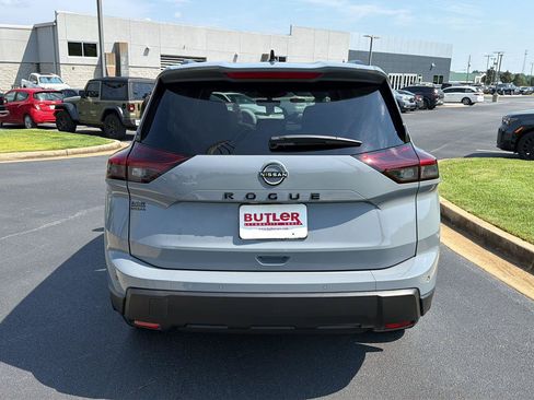 New 2026 Nissan Rogue Dark Armor FWD image 5