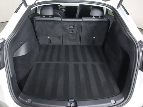 Used 2021 Tesla Model Y Long Range image 20