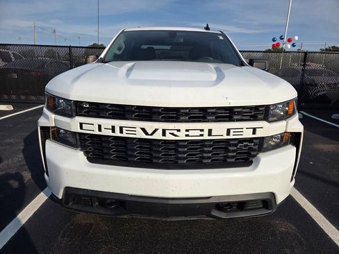 Used 2021 Chevrolet Silverado 1500 Custom w/ LPO, Blackout Package RWD image 9
