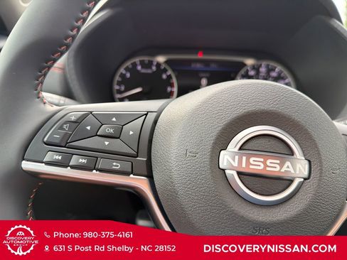 Certified 2025 Nissan Sentra SR FWD image 22