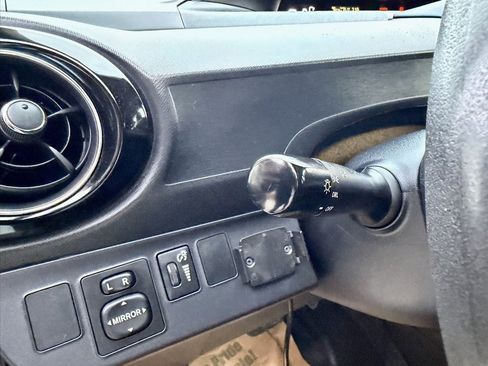 Used 2016 Toyota Prius C Two image 23