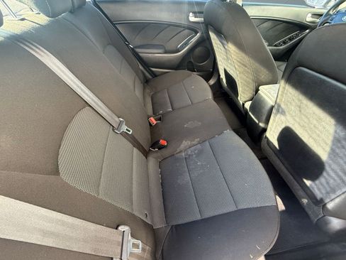 Used 2017 Kia Forte LX image 34