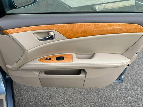 Used 2005 Toyota Avalon XLS FWD image 19