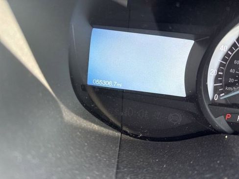 Used 2021 Ford Edge SE FWD image 5