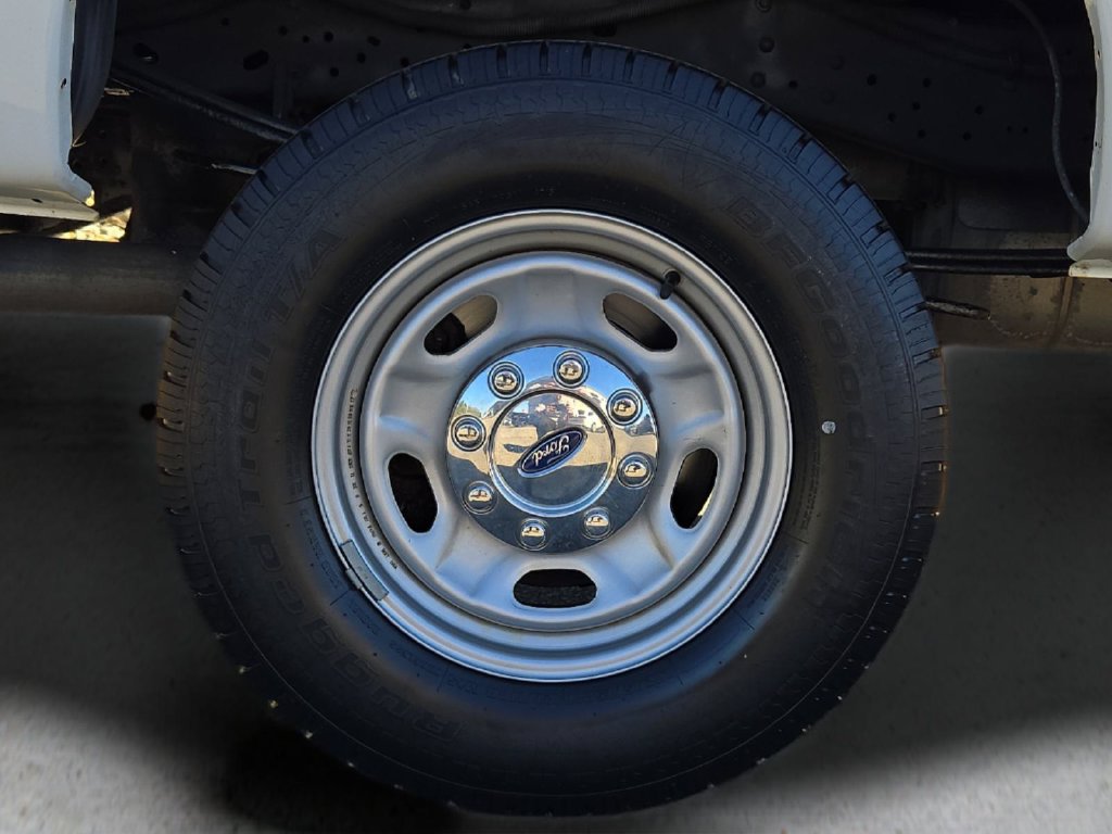 Used 2016 Ford F250 XL w/ Power Equipment Group AWD/4WD image 10