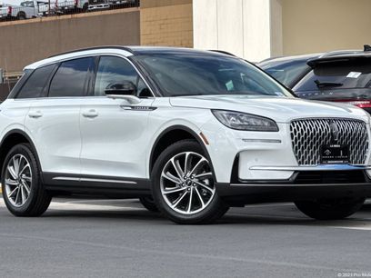 New 2025 Lincoln Corsair AWD w/ Equipment Group 101A