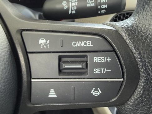 Used 2025 Honda HR-V LX image 28