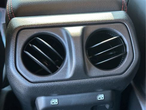 New 2025 Jeep Wrangler Rubicon w/ XTREMEE 35" Tire Package image 68