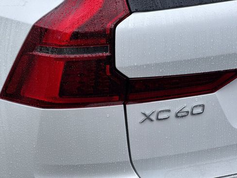 New 2026 Volvo XC60 T8 Plus w/ Climate Package AWD/4WD image 12