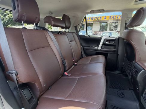 Used 2016 Toyota 4Runner Limited AWD/4WD image 18