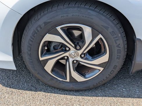 Used 2016 Honda Accord LX image 10