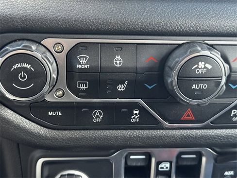 Certified 2025 Jeep Gladiator Willys image 34