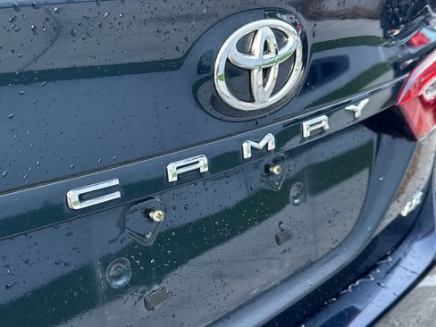 Used 2020 Toyota Camry LE FWD image 15