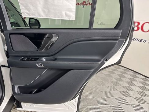 New 2025 Lincoln Aviator Premiere image 24