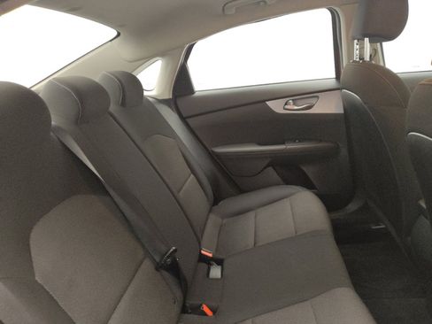 Used 2023 Kia Forte LXS w/ LXS Technology Package FWD image 19