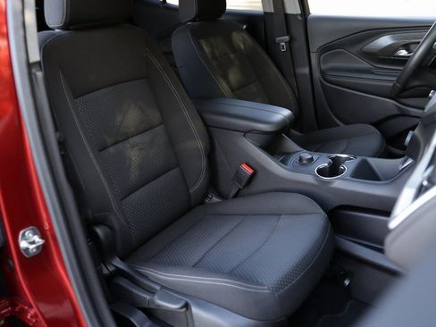 Used 2024 GMC Terrain SLE image 26