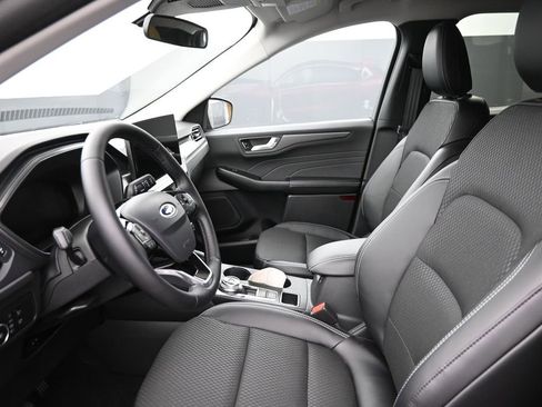 New 2025 Ford Escape SE image 28