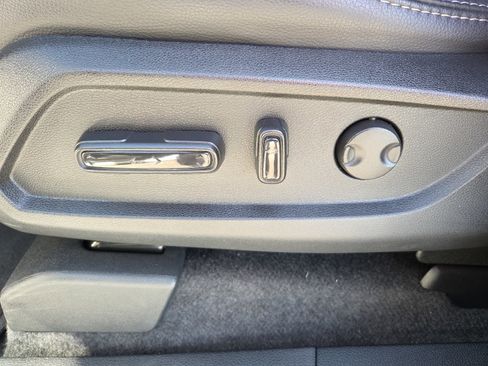 Used 2024 Honda Pilot EX-L image 16