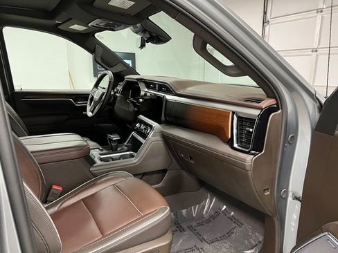 Used 2025 GMC Sierra 1500 Denali w/ Denali Reserve Package AWD/4WD image 56