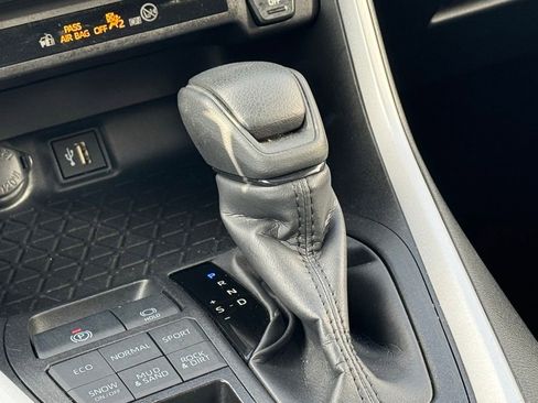 Certified 2025 Toyota RAV4 XLE image 40