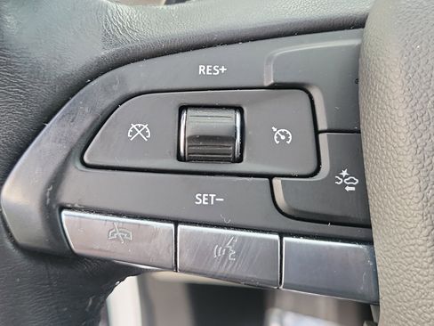 Used 2020 Cadillac XT4 Premium Luxury w/ Enhanced Visibility Package image 26