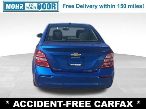 Used 2018 Chevrolet Sonic LT w/ Convenience Package FWD image 4