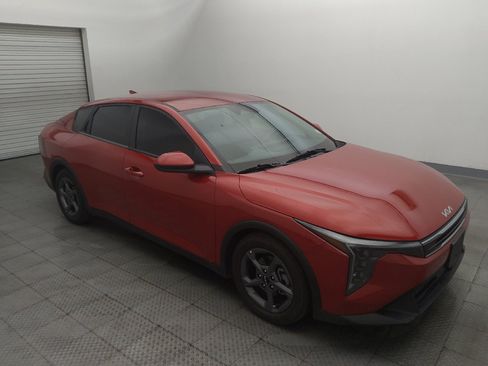 Used 2025 Kia K4 FWD image 11