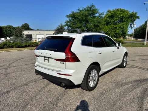 Used 2020 Volvo XC60 T5 Momentum w/ Protection Package Premier AWD/4WD image 9