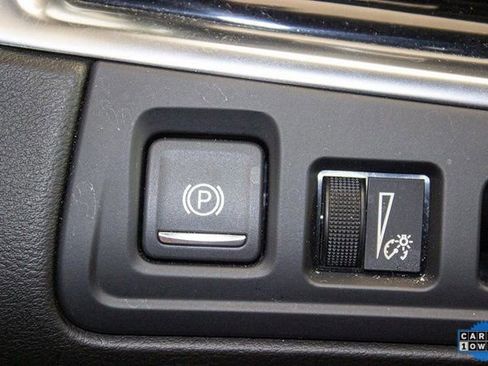 Certified 2025 Cadillac XT6 Premium Luxury image 37