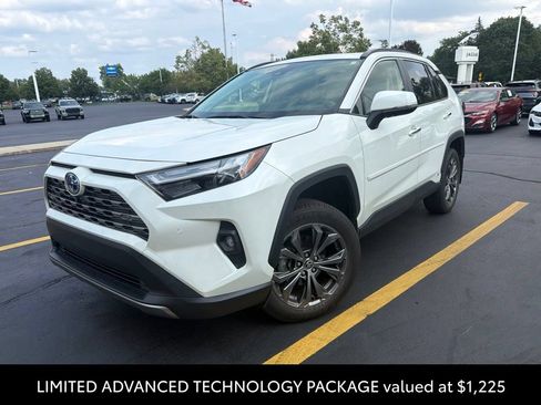 Certified 2022 Toyota RAV4 Limited AWD/4WD image 3