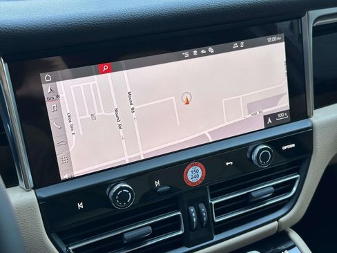 New 2026 Porsche Macan AWD/4WD image 25