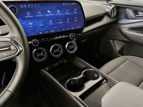 Used 2024 Chevrolet Blazer EV LT image 26