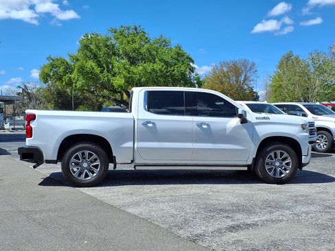 Certified 2022 Chevrolet Silverado 1500 High Country w/ Safety Package II AWD/4WD image 3