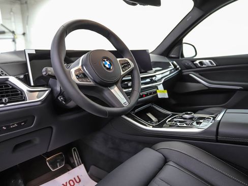 New 2026 BMW X5 xDrive40i w/ Executive Package image 10
